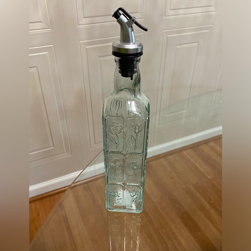 - Brand New Floral Vinegar Oil Bottle Clear Glass Dispenser.